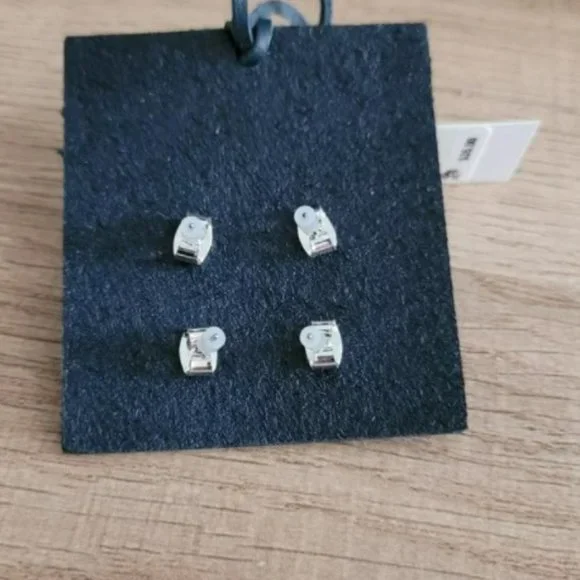 Lucky Brand Earrings thunderbolt Letter L circular studs Silver toned New - Picture 6 of 8